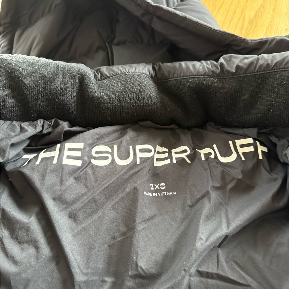 Aritzia Super Puff Jacket - Picture 5 of 7